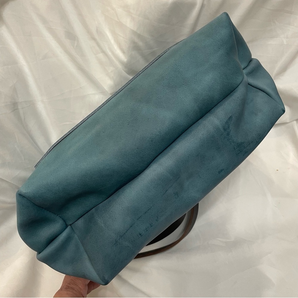 NWT Portland Leather Aqua Blue & Brown Medium Tote, Key Loop, Pockets, Open Top - Picture 13 of 16